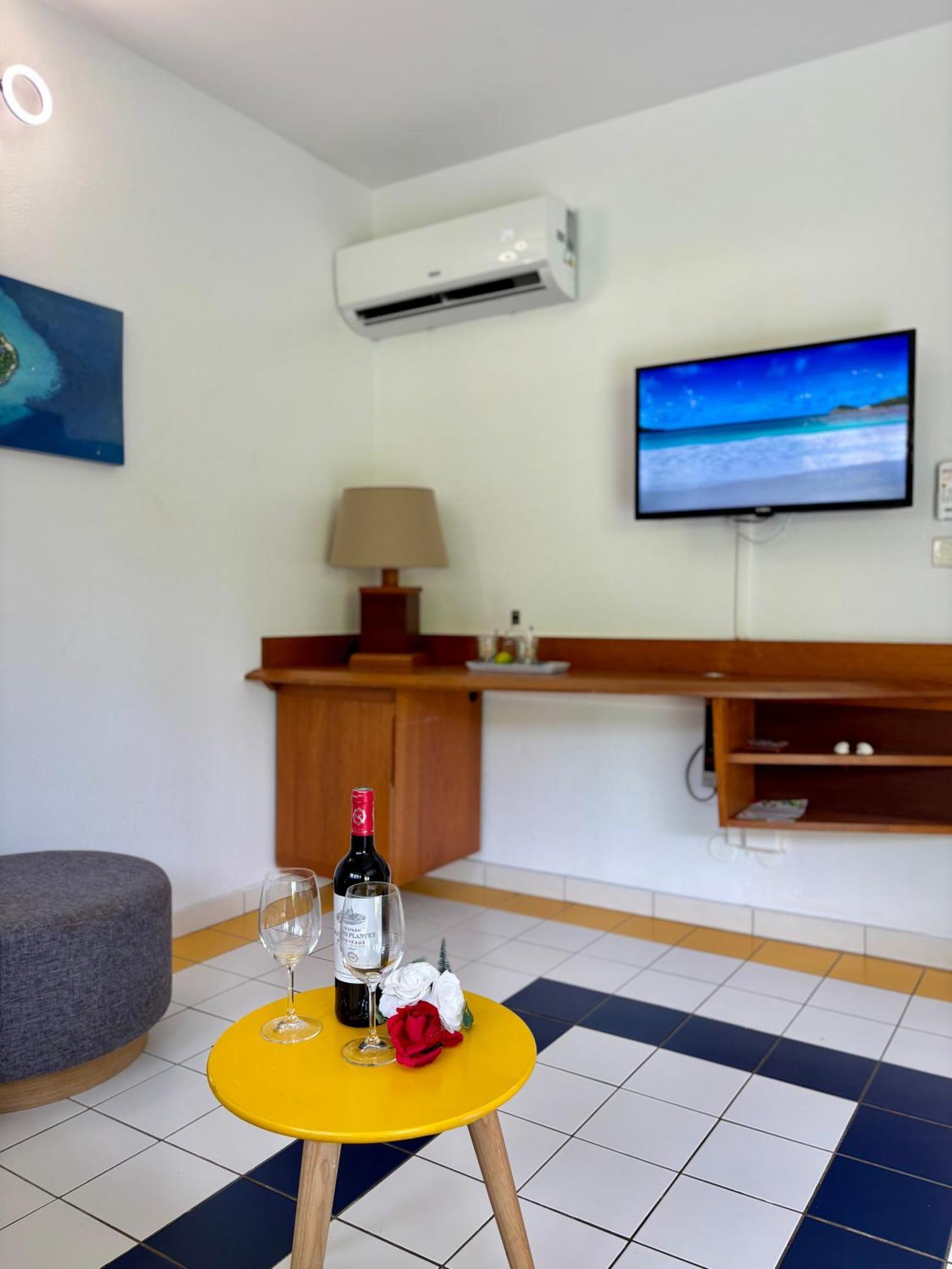 Grand-Bourg  L Oralya - Blue Dream, Plage, Piscine, Restaurant מראה חיצוני תמונה
